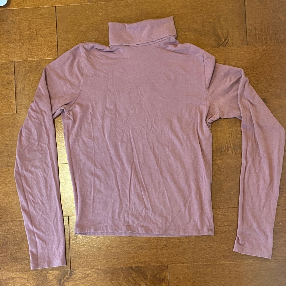 Hollister Women's Long Sleeve Mauve Turtleneck Top